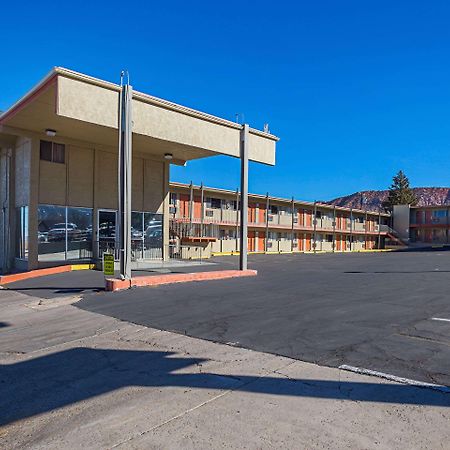 Rodeway Inn シーダー・シティ エクステリア 写真