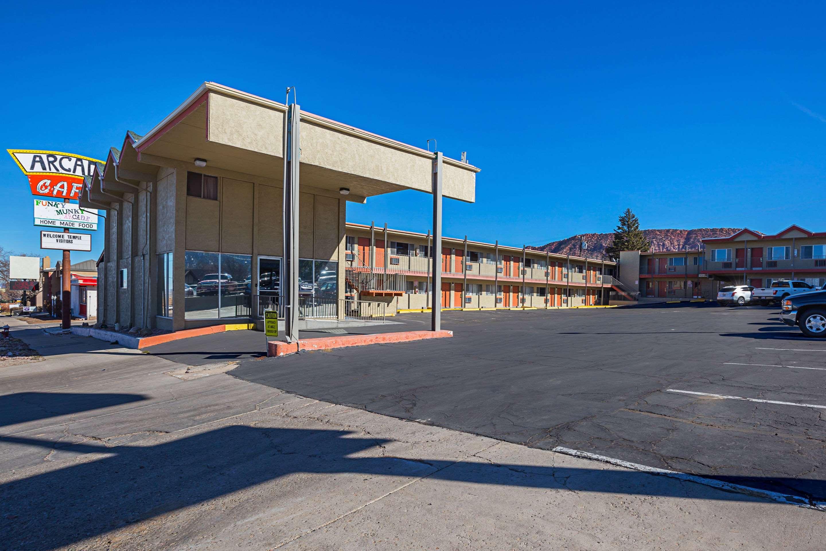 Rodeway Inn シーダー・シティ エクステリア 写真