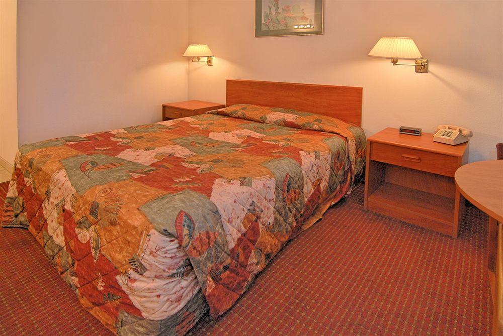 Rodeway Inn シーダー・シティ エクステリア 写真