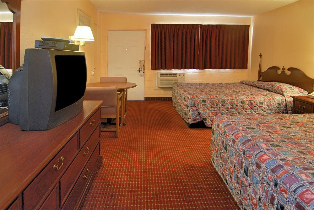Rodeway Inn シーダー・シティ エクステリア 写真