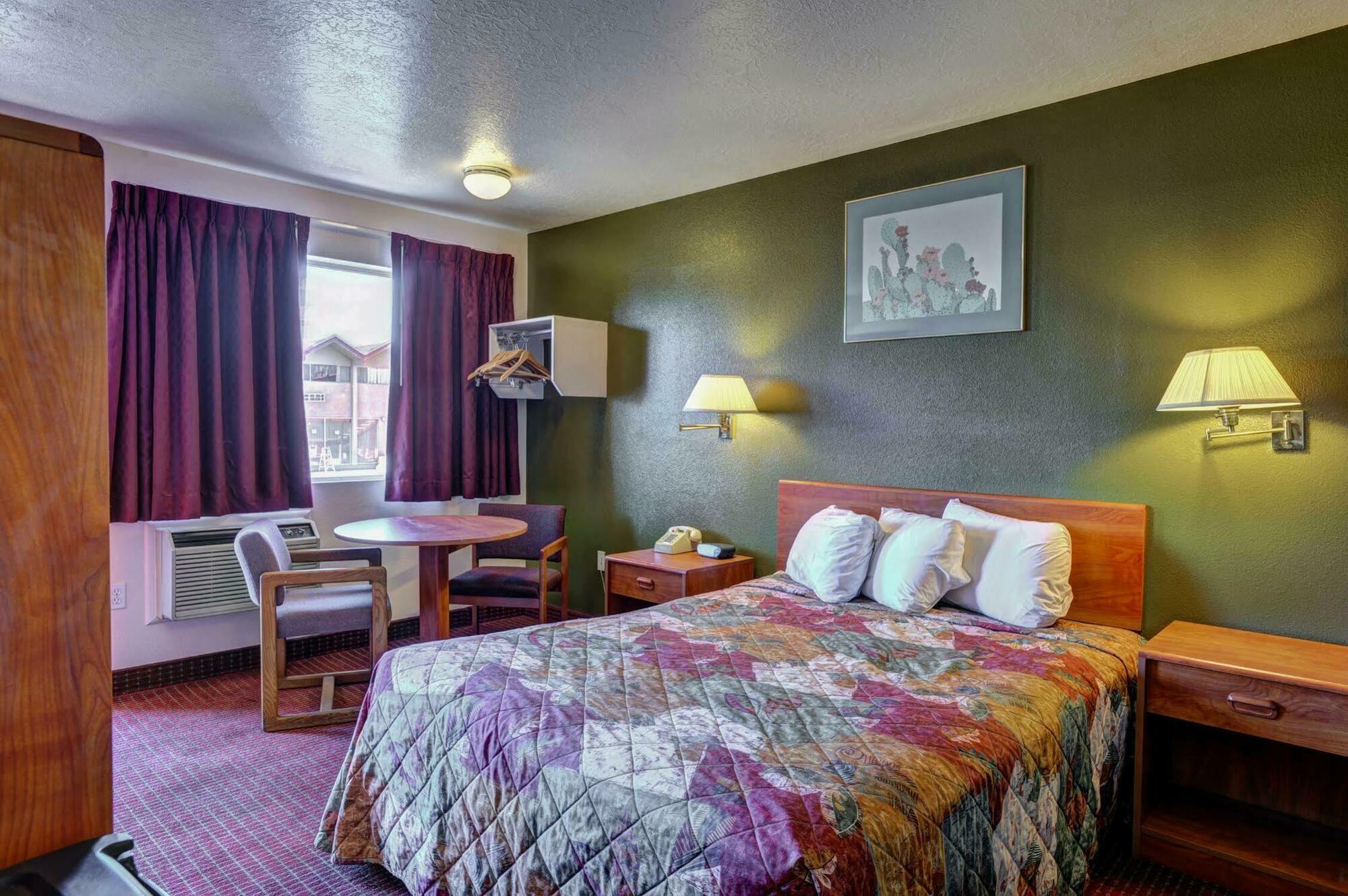 Rodeway Inn シーダー・シティ エクステリア 写真